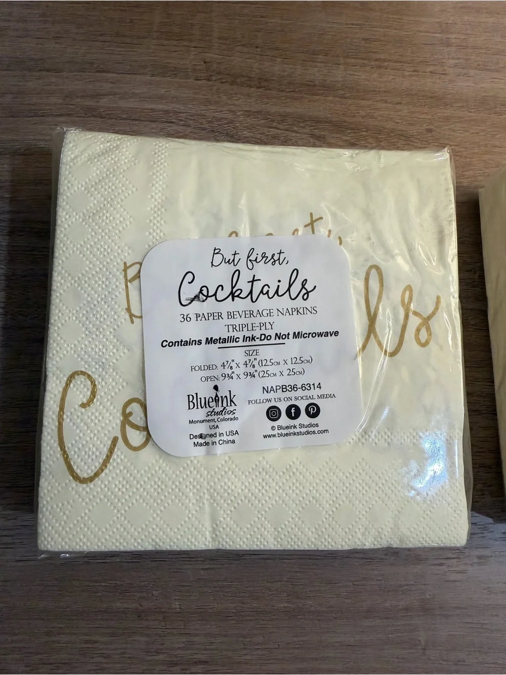 NIB Cocktails & Clink Decorative Cocktail Napkin Set - Gold and Pink